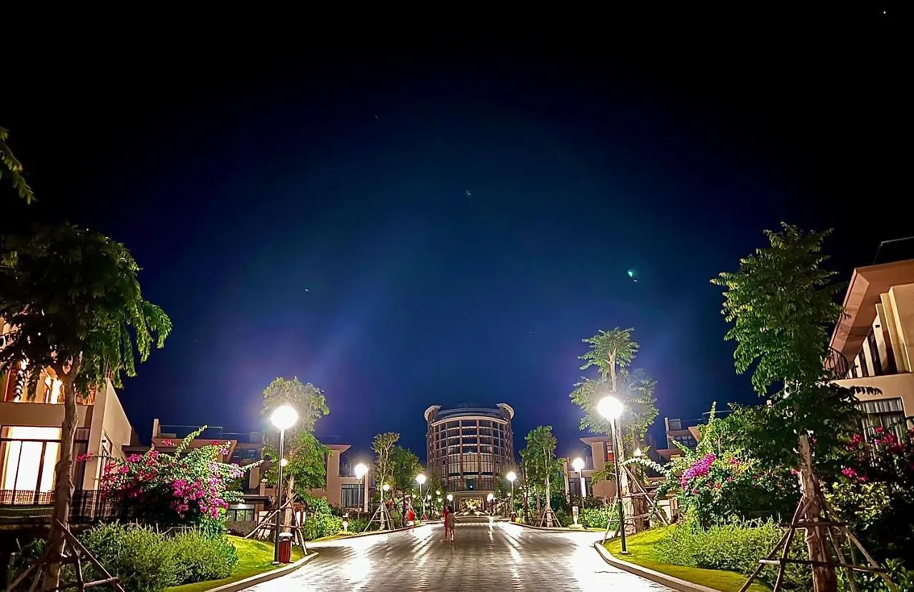 Long Hai Villas Trong Wyndham Garden Cam Ranh 0*,